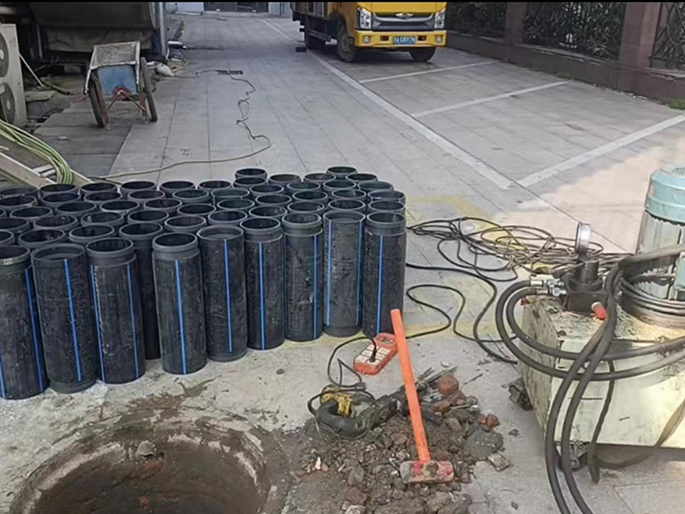 新村镇PE置换管厂家 DN315置换管 非开挖管短管置换